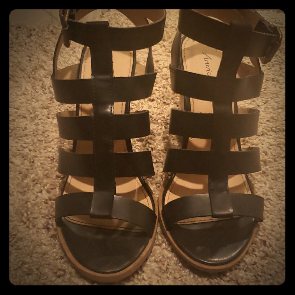 Chunky heeled sandals- Black